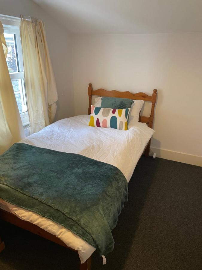 Cozy 3 Bedrooms Home Off Mill Road Sleep CBG Exterior photo